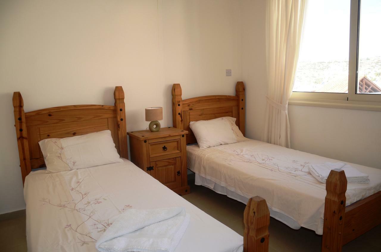 Top Floor, 2 Bedroom Apartment Vanessa D204, Free Wifi, Village View Pegeia Quarto foto